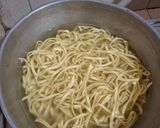 Foto langkah ke 2 dari resep Mie Goreng Magelangan Istimewa.