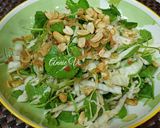 Hình bước làm 3 của món Gỏi bắp cải rau má
