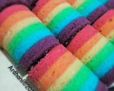 Foto langkah ke 6 dari resep Mini Rainbow Roll Cake.