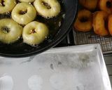 Foto langkah ke 4 dari resep Donat Pasar.