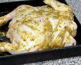 Foto del paso 1 de la receta: Pollo horneado súper sabroso con ensaladas