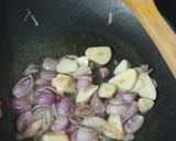 Foto langkah ke 2 dari resep Sop jamur enoki.