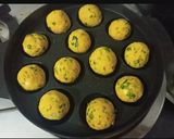 A picture of step 5 of Chana Dal Vada.