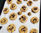 A picture of step 6 of Choco chip cookies.