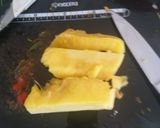 Foto del passaggio 2 della ricetta Insalata con gamberi nell'ananas