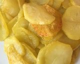 Foto del paso 6 de la receta: Dorada a la sal con guarnición de patata panadera