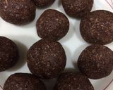 A picture of step 2 of Chocolate truffles.