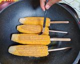 Foto langkah ke 3 dari resep Jagung Bakar Teflon.
