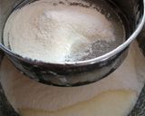 عکس مرحله 4 از دستور کیک موز دو رنگ