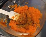 Une image de l'étape 6 de Purée de carottes aux épices, ail et persil.