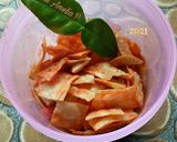 Foto langkah ke 5 dari resep 1^ Kripik Kulit Pangsit Daun Jeruk.