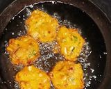 A picture of step 2 of Cabbage pakoda.