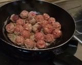 Foto langkah ke 3 dari resep Bola-bola Daging saus bolognese.