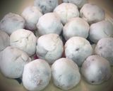 Hình bước làm 5 của món Chè Bột Lọc Heo Quay