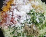 A picture of step 1 of Gobhi Paratha.