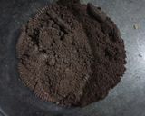 Hình bước làm 1 của món Oreo Giáng Sinh