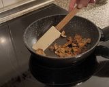 Foto del paso 3 de la receta Tortilla con boletus y espinacas