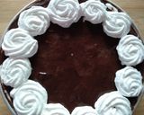 A picture of step 5 of Ice cream poke cake.