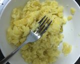 Hình bước làm 1 của món Porcupine Potatoes
