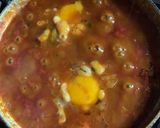 Foto del paso 2 de la receta: HUEVOS EN SALSA DE TOMATE con muzzarella (fácil, nutritivo y rápido)