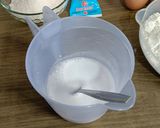 Foto langkah ke 2 dari resep Bolu Kukus Mekar.