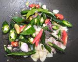Foto langkah ke 3 dari resep Kikil Kecap Lombok Ijo.