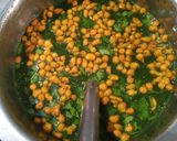 A picture of step 3 of Pani Puri.
