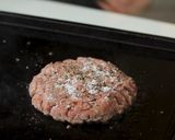 Foto langkah ke 4 dari resep Cheese Burger.