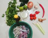 Foto langkah ke 1 dari resep Tom Yum Seafood.