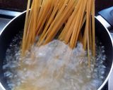 Foto del paso 1 de la receta: Fetuccini con Camarones (Lemon Garlic)