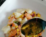 Foto del paso 7 de la receta: Ensalada de langostinos con vinagreta de lima y hierbabuena
