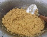 Foto langkah ke 2 dari resep Serundeng Kelapa Bumbu Ungkep Ayam.