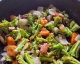A picture of step 2 of Broccoli Almond soup.