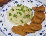 Foto del paso 6 de la receta: Nuggets de pollo con puré de papas y salsa picante