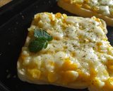Foto langkah ke 3 dari resep Cheese Corn Sandwich.