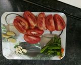 A picture of step 2 of Chatpati green Chutney.
