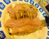 Hình bước làm 12 của món Ức gà nhồi cơm rau và cheese