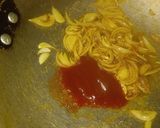A picture of step 3 of Red sauce pasta.