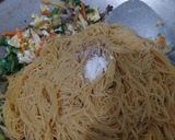 Foto langkah ke 3 dari resep Bihun goreng.