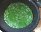 Foto del passaggio 3 della ricetta Crêpe light di spinaci alla ricotta, prosciutto e formaggio