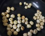 A picture of step 1 of Curd Makhana with Apple and Dry Fruits.