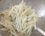 Foto langkah ke 3 dari resep Tumis bengkuang.