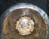 A picture of step 1 of Butter cashew noodles.