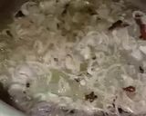 A picture of step 3 of Chicken yakhni pulao.
