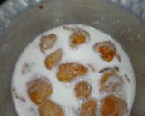 A picture of step 2 of Dahi phulki.