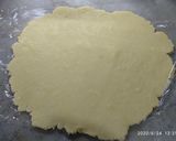 Foto del paso 4 de la receta: Tarta de crema pastelera y merengue