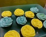 Foto langkah ke 5 dari resep Cupcake Coklat moist.