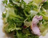 Foto del paso 2 de la receta: Ensalada tibia Lazos vegetal pollo, roquefort, cherry