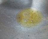 A picture of step 3 of Chilli Garlic Chowmein.