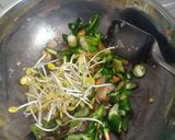 Foto langkah ke 5 dari resep Orek Tempe Pindang Tongkol.